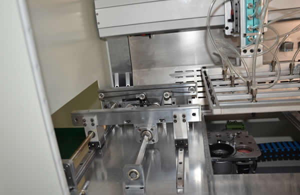 High reliability feeding guide rail.Adopt the ESD antistatic belt to transport the product.