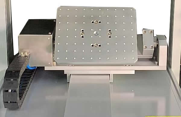 Programmable tiltable  Y axis with 90 degree rotatary platform realize no dead angle glue dispensing.