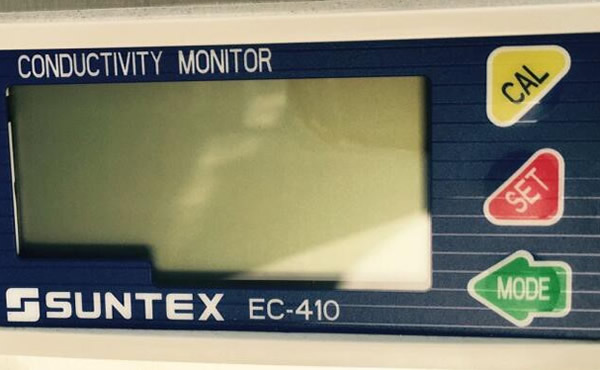 DI water conductivity mointor to monitor resistivity of rinsing DI water in real time